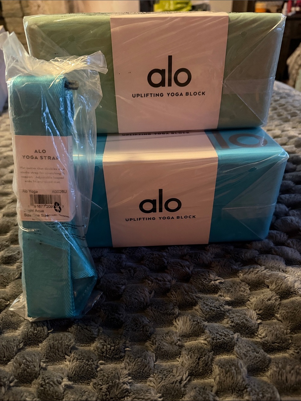 Alo yoga blocks and Alo yoga strap